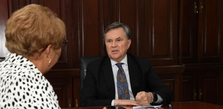 Director general del IICA cree es clave involucrar a los jóvenes en la agricultura